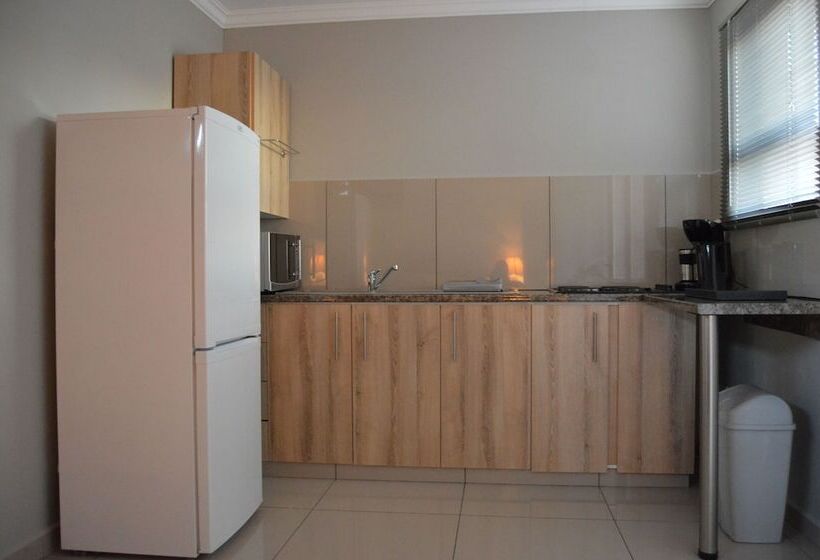 بنسيون Shalimar B&b