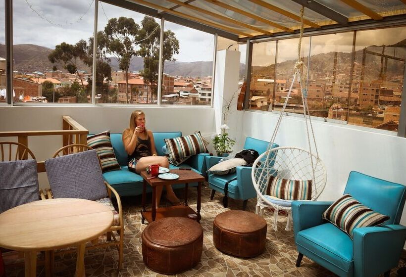 The Rooftop Hostel Cusco