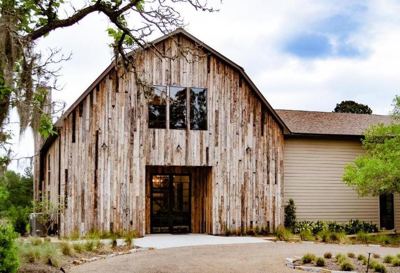 Общежитие The Historic Hill House And Farm