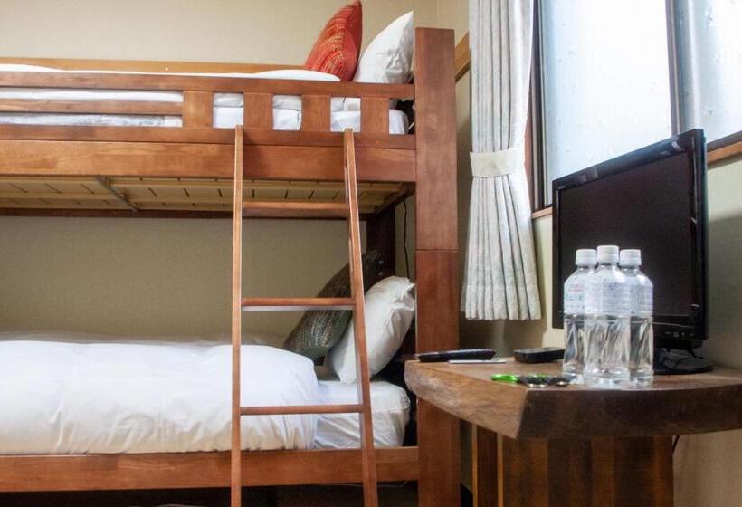 Bed and Breakfast Kizuna Lodge & Bbq Centre