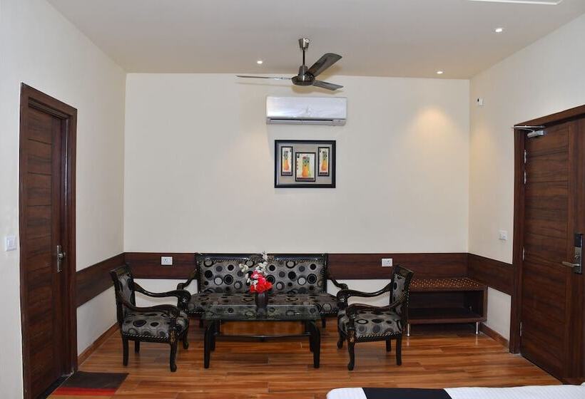 Bhagyaraj Palace   Best Hotel In Kanpur