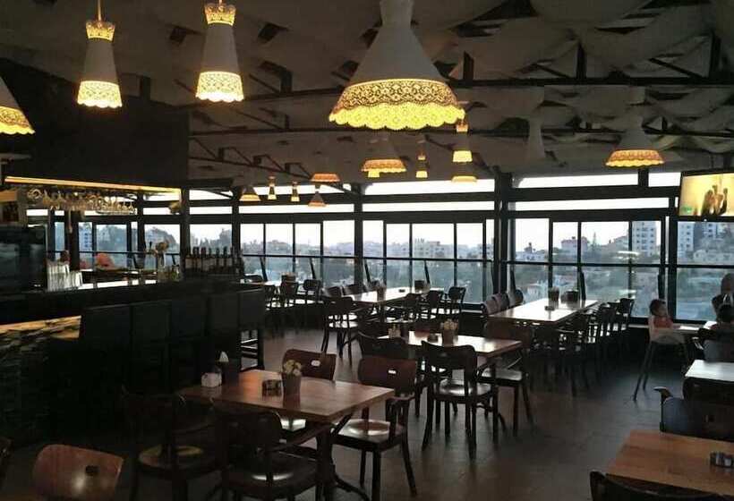 Hotel Ankars Suites &