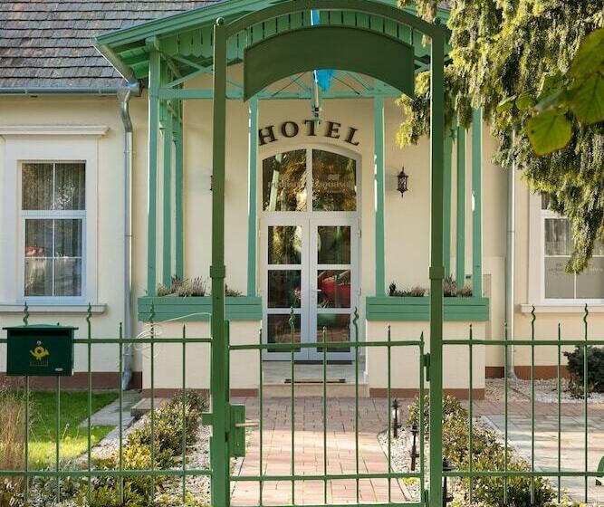 Отель Aquasol Resort