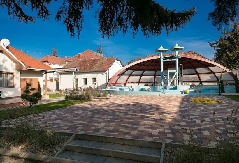 Отель Aquasol Resort