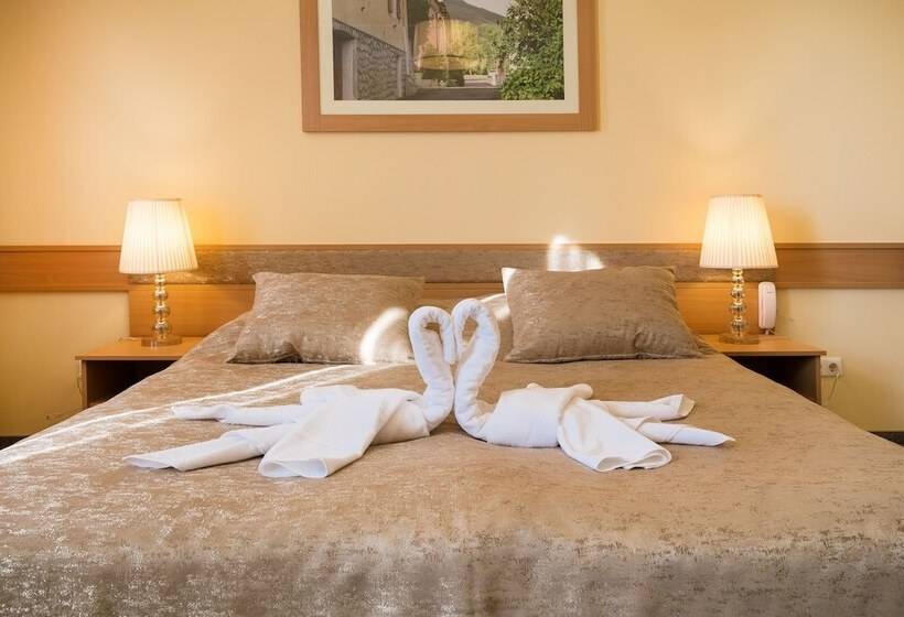 Отель Aquasol Resort