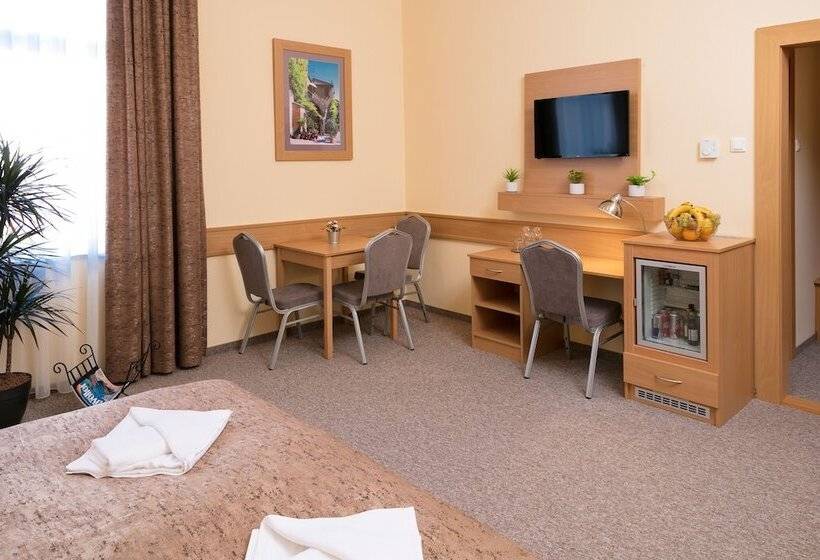 Отель Aquasol Resort