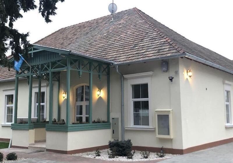 Отель Aquasol Resort