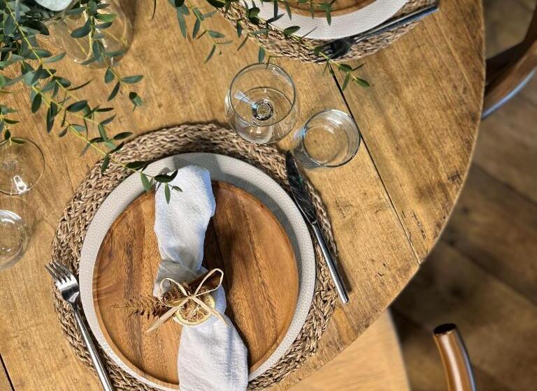 فندق Fiddle + Bow