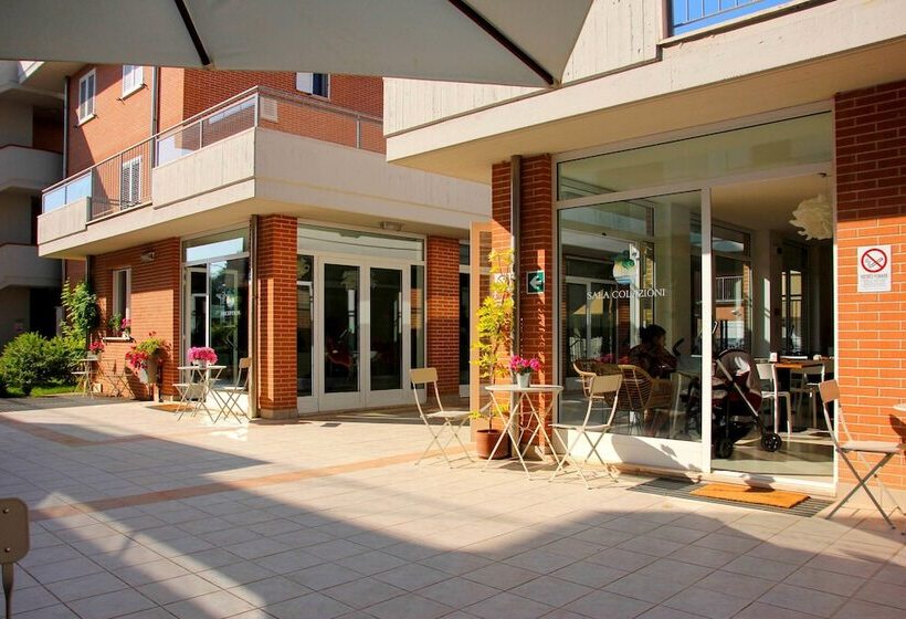 هتل I Cinque Pini