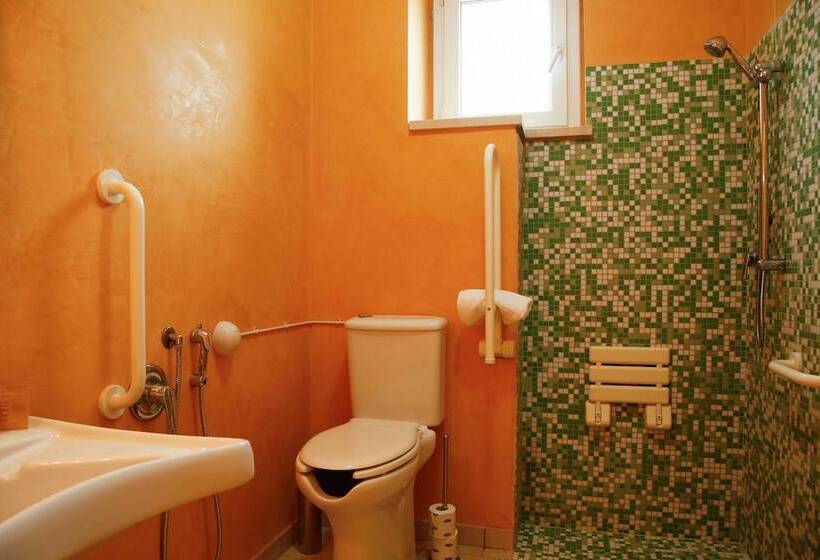 هتل I Cinque Pini