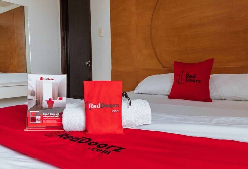 هتل Reddoorz Near Bambang Station