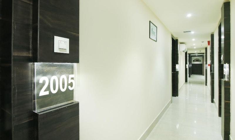 Отель Treebo Hoops   Airport