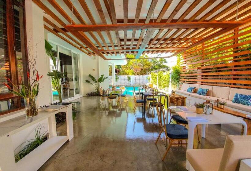 פנסיון Angel Boutique