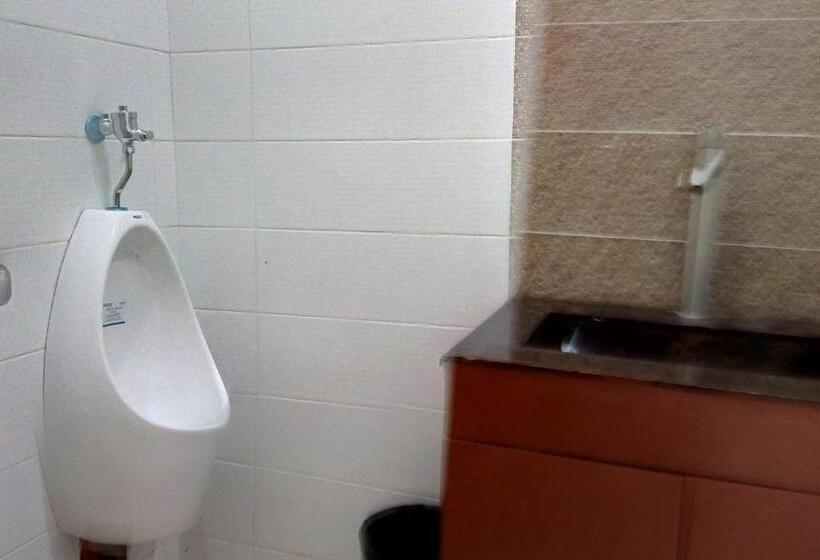 پانسیون Koinonia Retreat Center