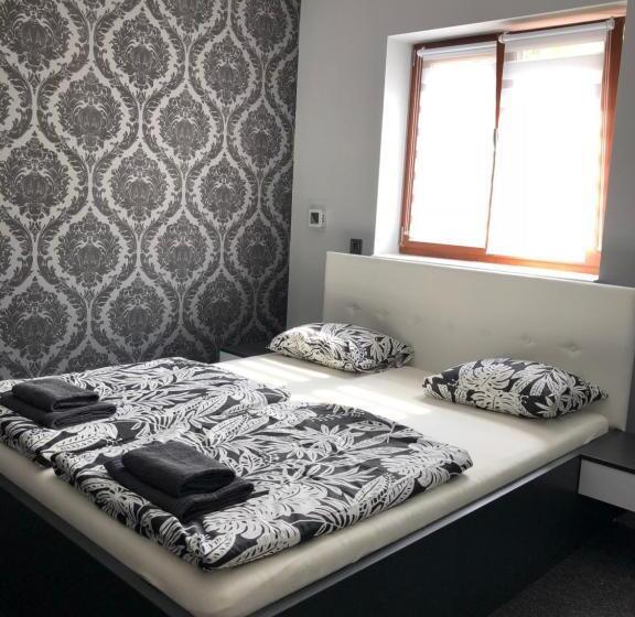 ペンション Tardosi Vendégház