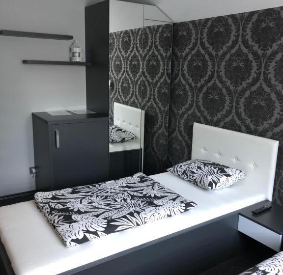 ペンション Tardosi Vendégház