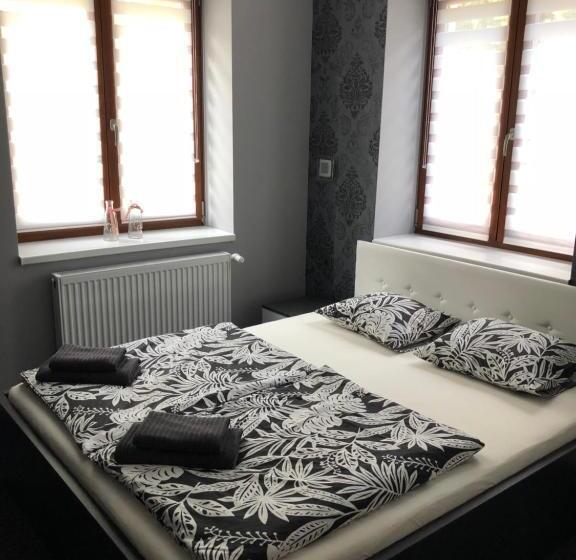 ペンション Tardosi Vendégház