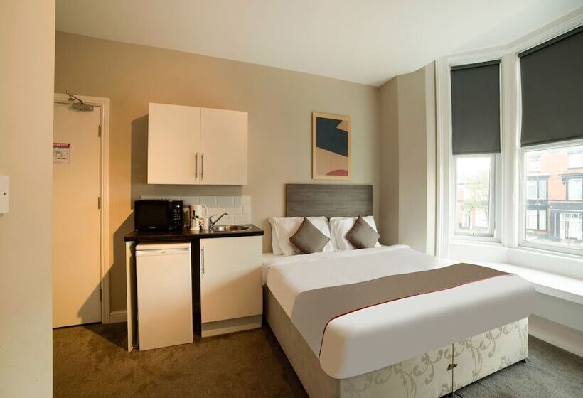 펜션 Tequila And Dunlin Rooms Southport Central