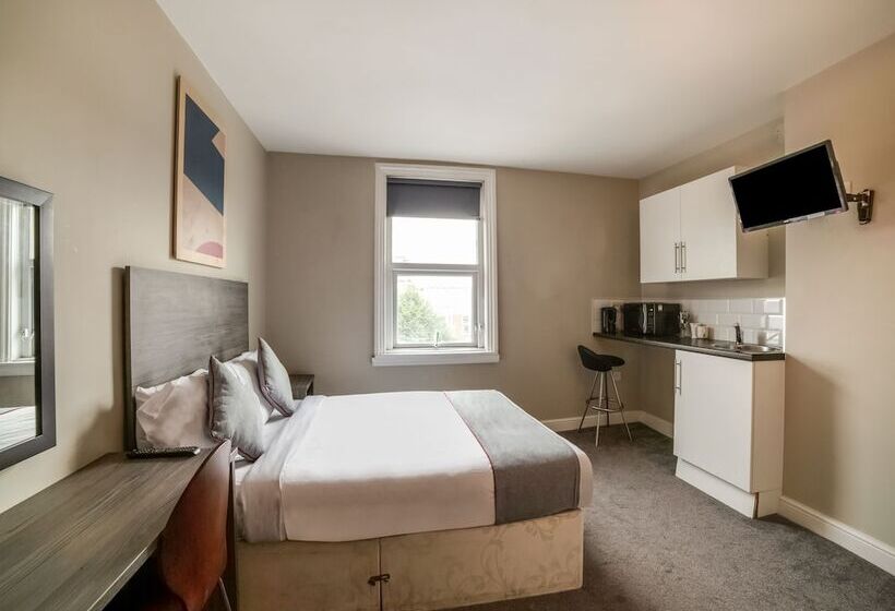 펜션 Tequila And Dunlin Rooms Southport Central