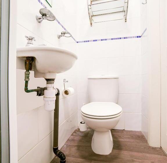 펜션 Tequila And Dunlin Rooms Southport Central