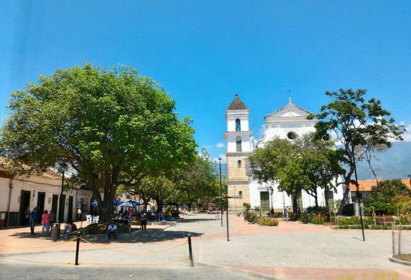 بنسيون Villa Occidente