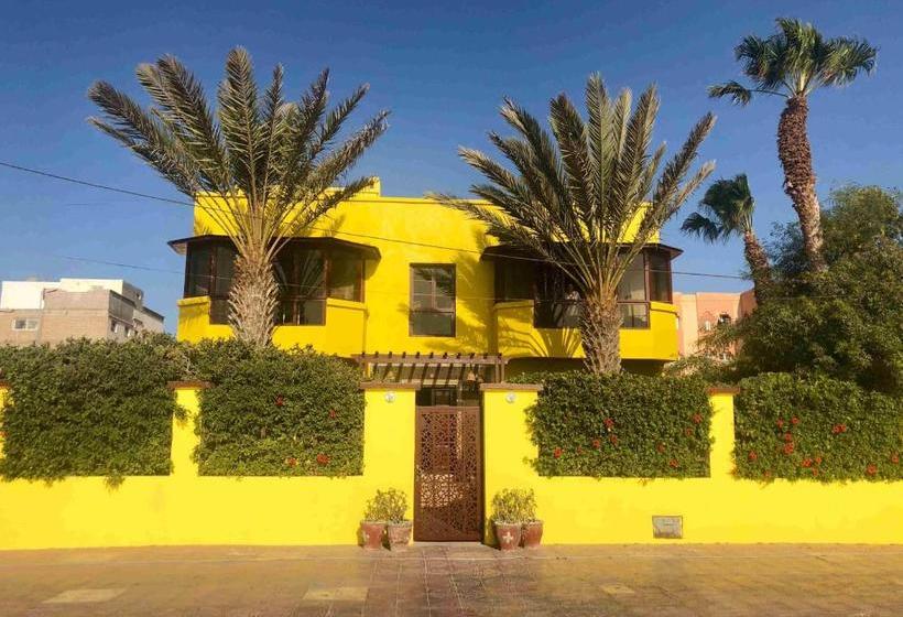 호스텔 La Maison Jaune Dakhla Maison D Hôtes