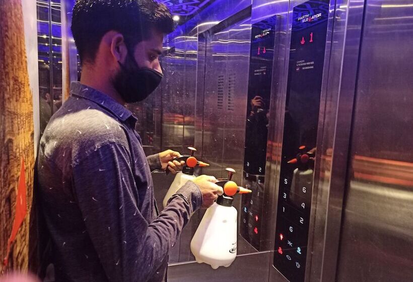 Отель Devkinandan