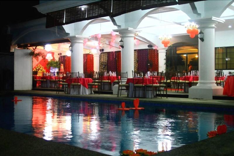 هتل Kapis Mansions