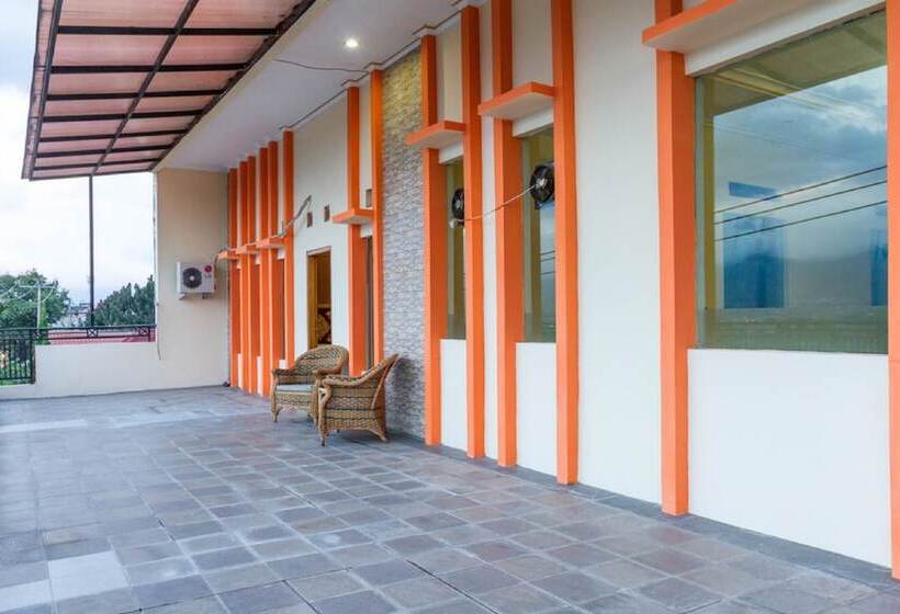 ホテル Reddoorz @ Pataruman Garut