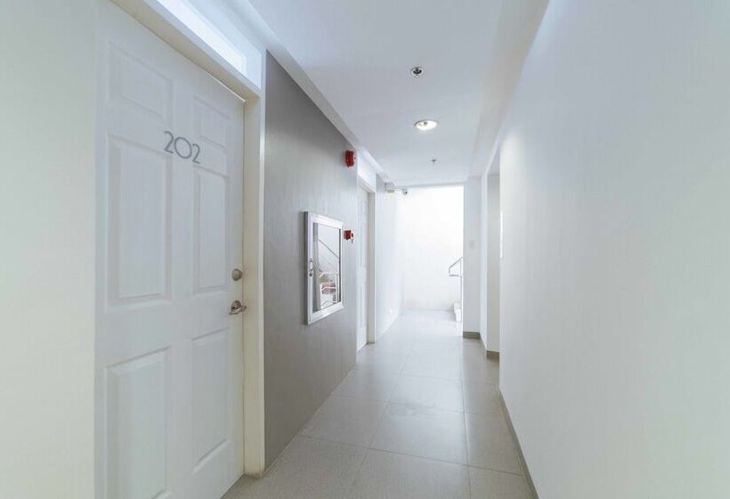 בית מלון כפרי Reddoorz Plus @ Roxas Street Davao