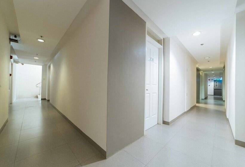 בית מלון כפרי Reddoorz Plus @ Roxas Street Davao