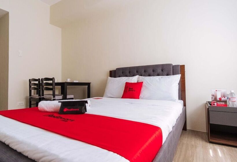 هتل Reddoorz Premium @ Vista Heights Legarda