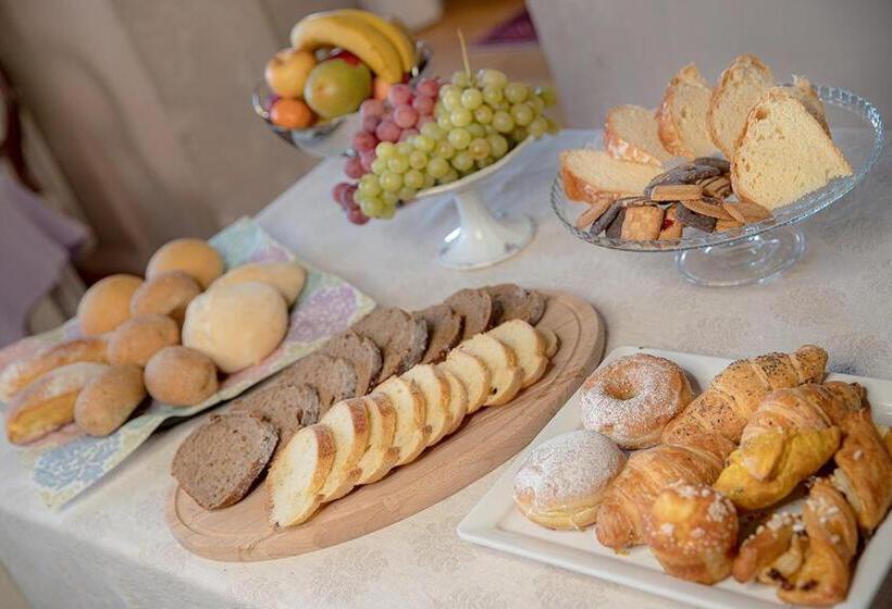 酒店 Villa Premoli   Agriturismo Di Charme