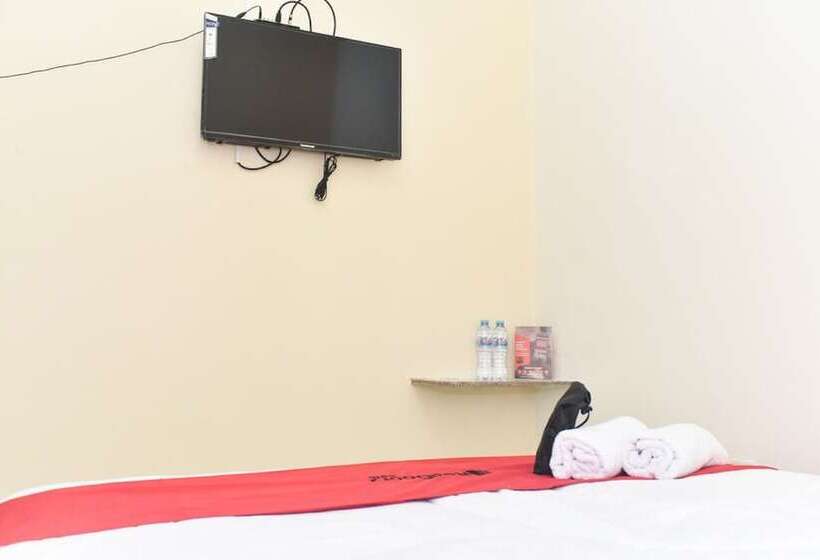 膳宿费 Reddoorz Syariah Near Exit Tol Waru