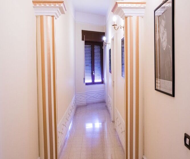 ペンション Vittoria Guest House Battipaglia