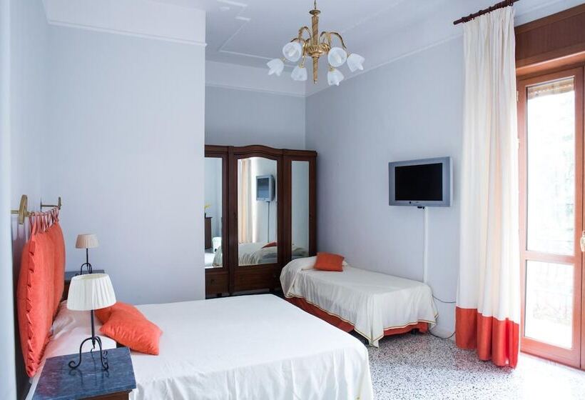 پانسیون Vittoria Guest House Battipaglia