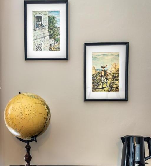 تختخواب و صبحانه Donna Maddalena