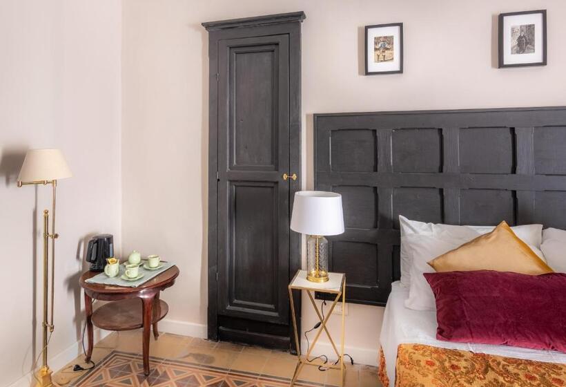 تختخواب و صبحانه Donna Maddalena