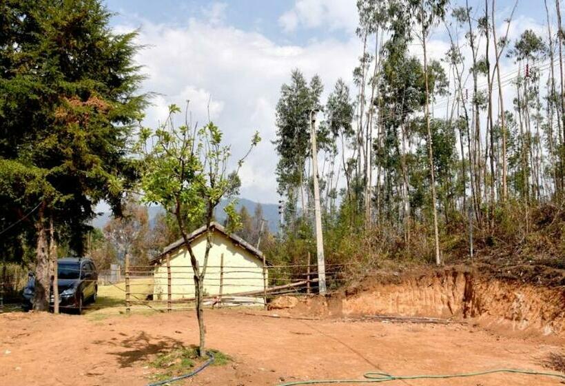 فندق Adhiti Farm Stay