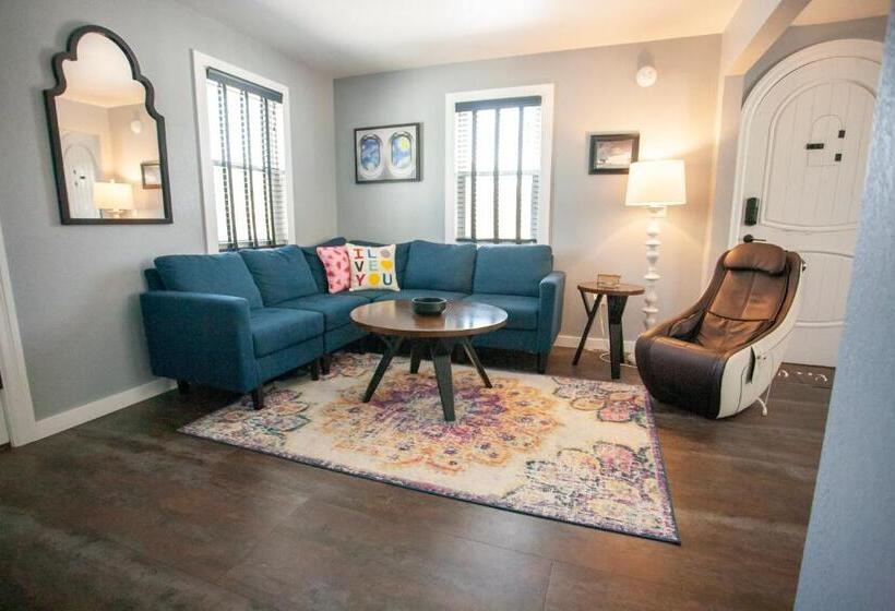 هتل Eo Bungalows, Black Hills