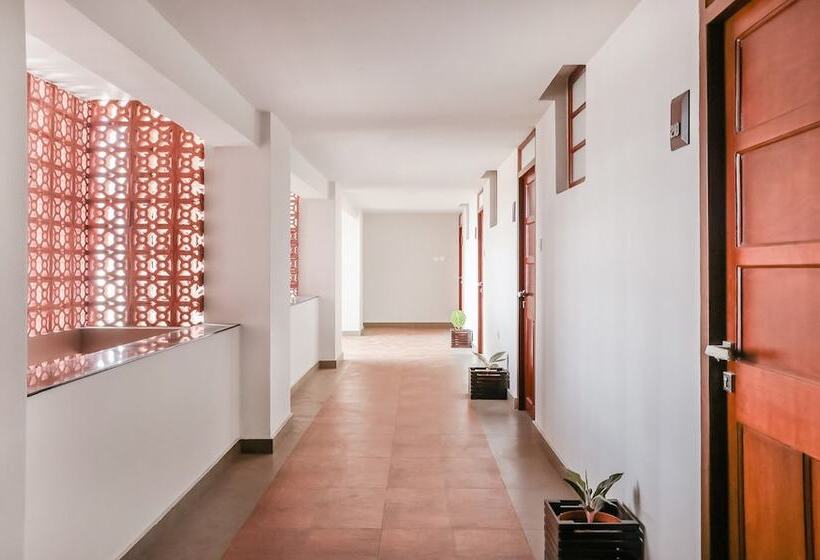 هتل Treebo Casino