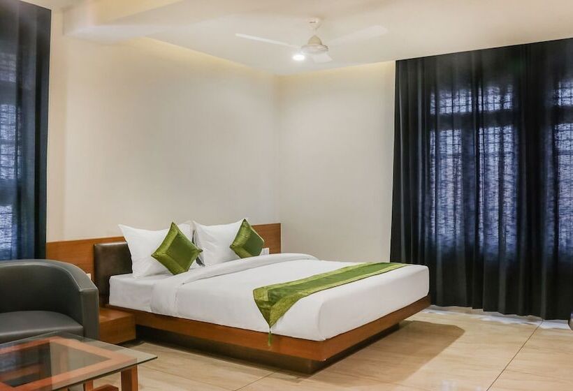 هتل Treebo Casino