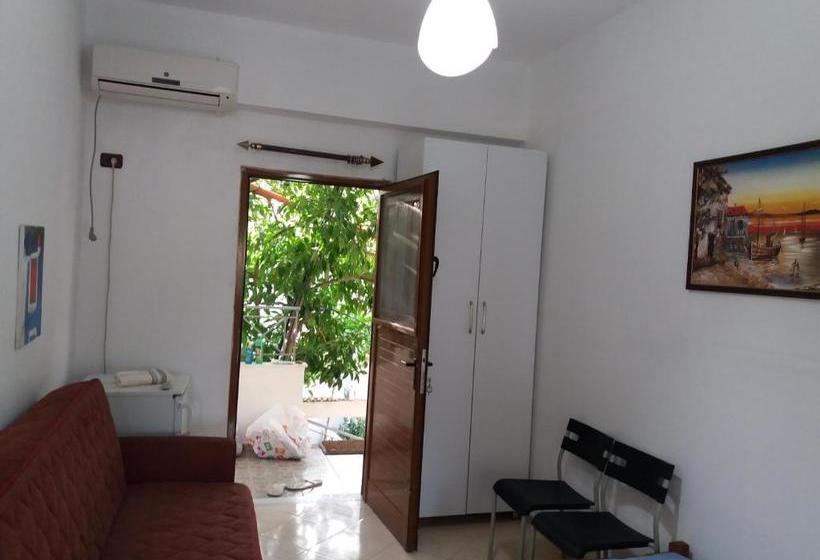 פנסיון Qeparo Antonio Rooms