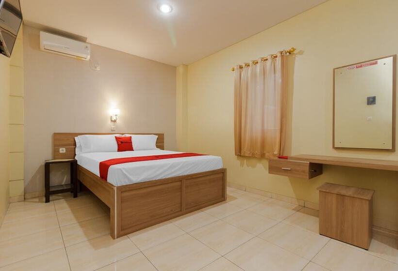 펜션 Reddoorz Plus Near Pantai Malalayang Manado