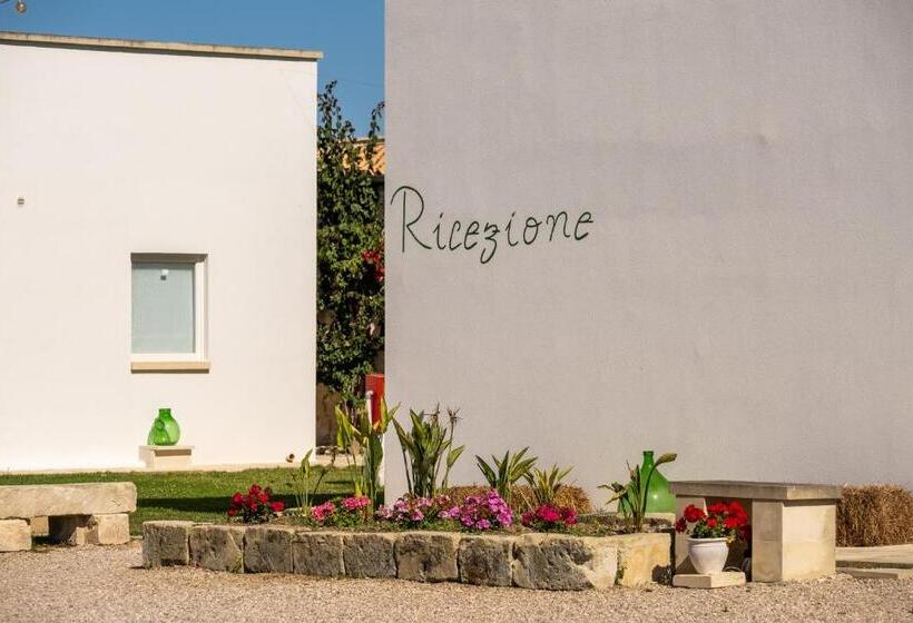 אתר נופש Masseria Rauccio