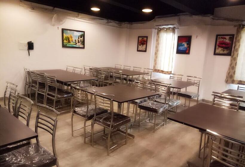 בית מלון כפרי Eco Inn Dormitory   Hostel