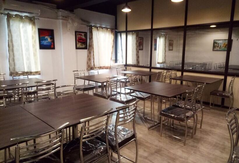 בית מלון כפרי Eco Inn Dormitory   Hostel