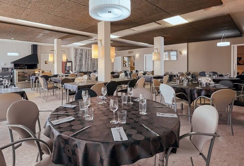 בית מלון כפרי Hostal Nobadis