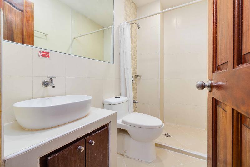 호텔 Reddoorz @ Highway Mandaue