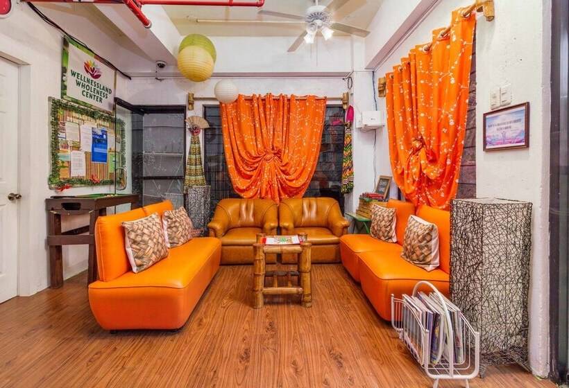 호텔 Reddoorz @ Zapatera Cebu